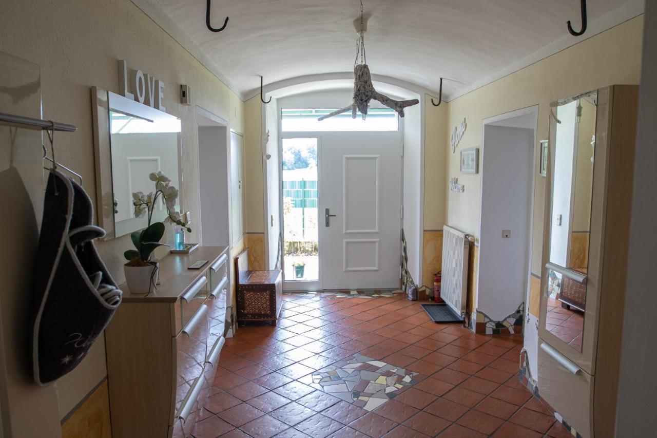 Gutshof Bartl 2 Apartment Klagenfurt am Woerthersee Luaran gambar